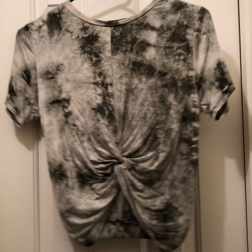 Green tie dye